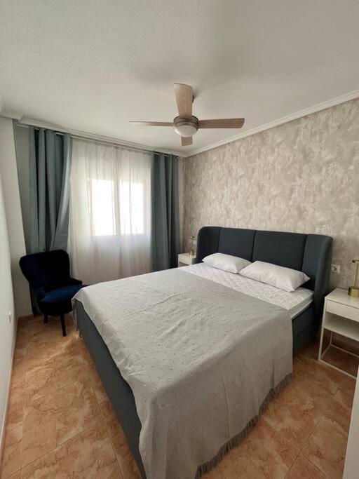 Cozy Apartment 5 Mins To Beach Torrevieja Extérieur photo