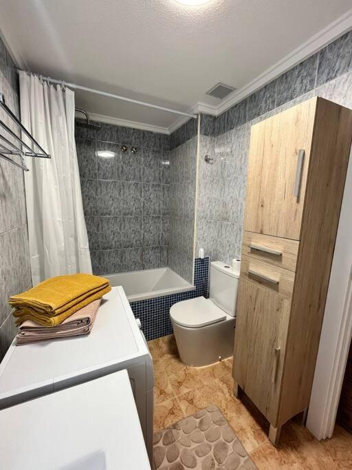Cozy Apartment 5 Mins To Beach Torrevieja Extérieur photo