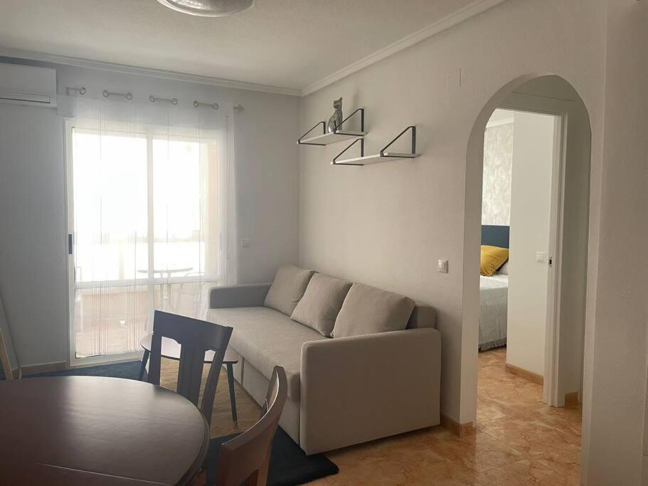 Cozy Apartment 5 Mins To Beach Torrevieja Extérieur photo