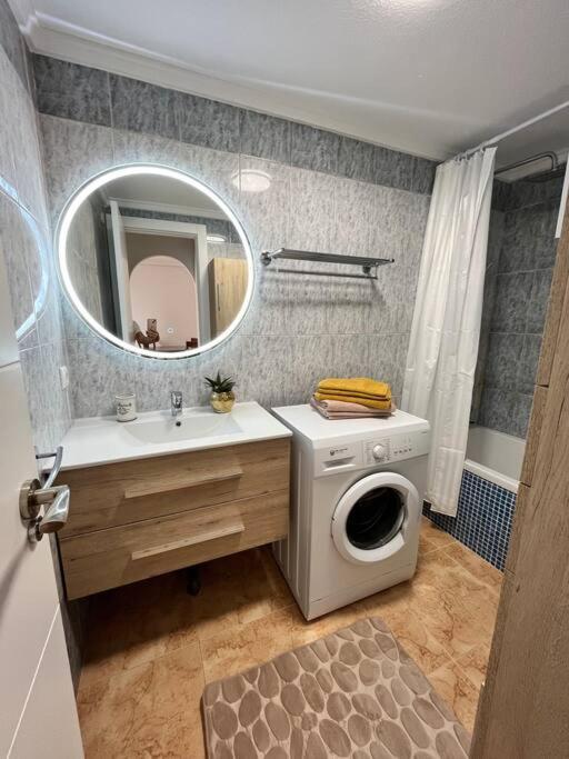 Cozy Apartment 5 Mins To Beach Torrevieja Extérieur photo