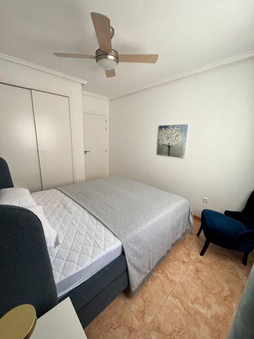 Cozy Apartment 5 Mins To Beach Torrevieja Extérieur photo